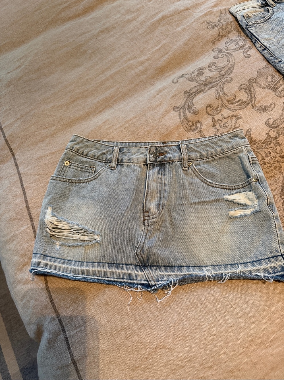 edikted Distressed Denim Jean Skirt - small
